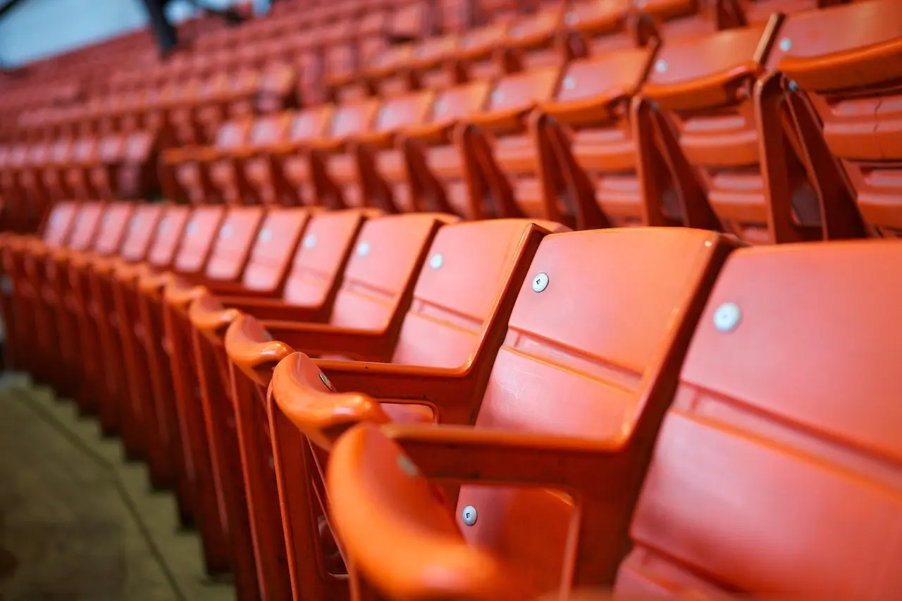 Sådan fjerner du reklame-tapeter fra 1. Division-tribuner sikkert